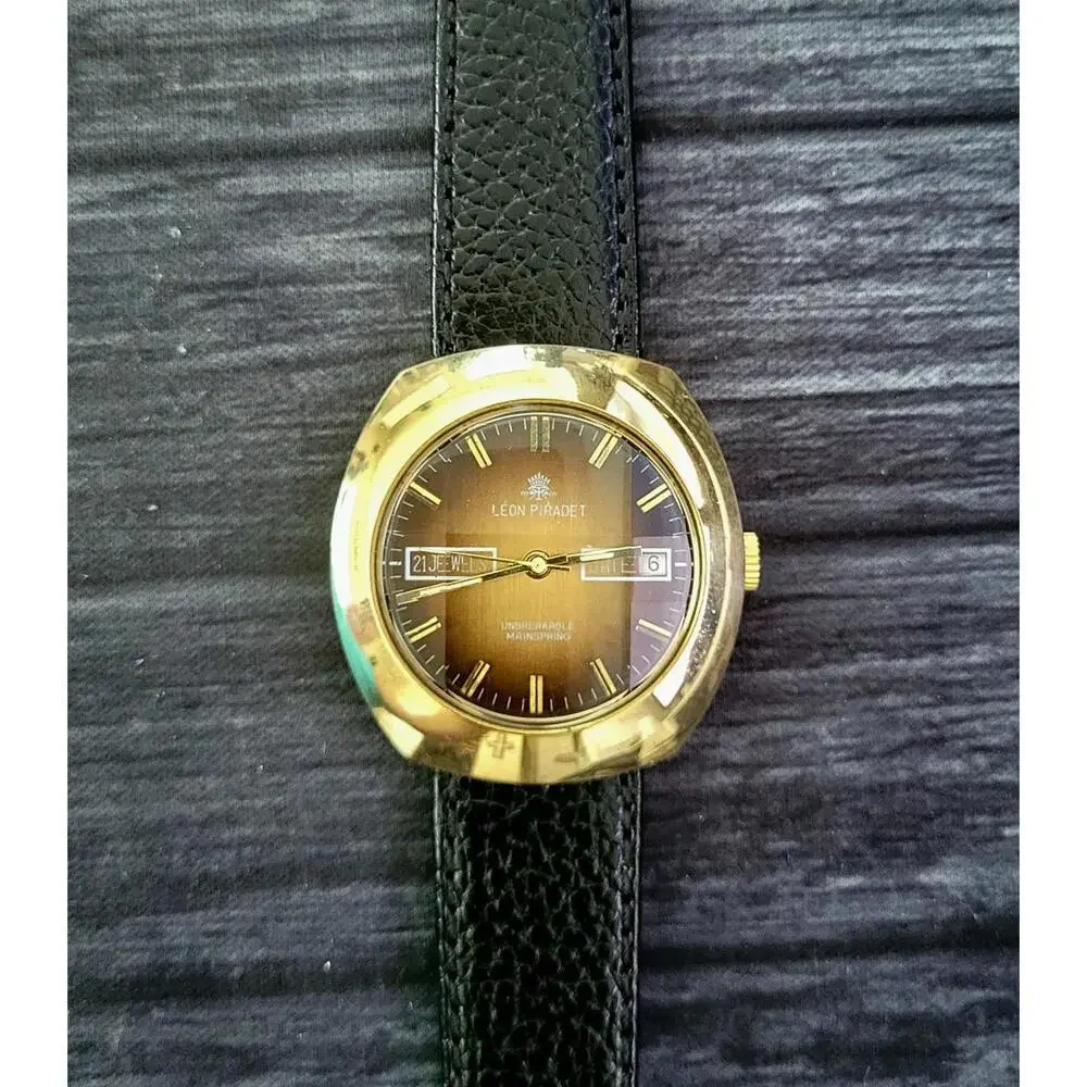 N/A vintage leon